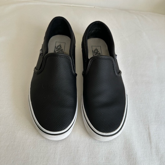 !! SOLD !! VANS Black VANS Slip-On, only worn a few times #vans #blackvans - Picture 2 of 5